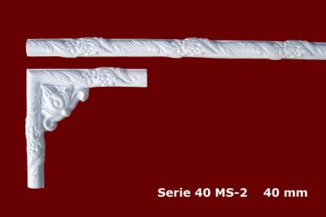 Preview: Klassische Wandleiste 40 MS2 mit glatter skintec Oberfläche weiß 40mm x 122cm